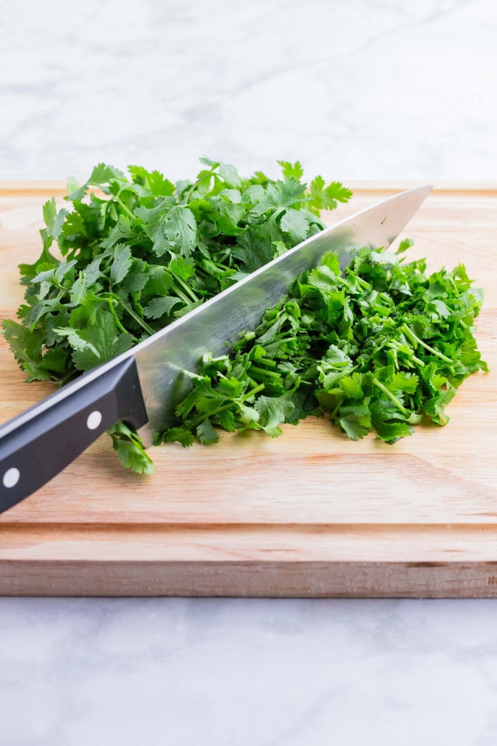 How To Chop Cilantro Evolving Table