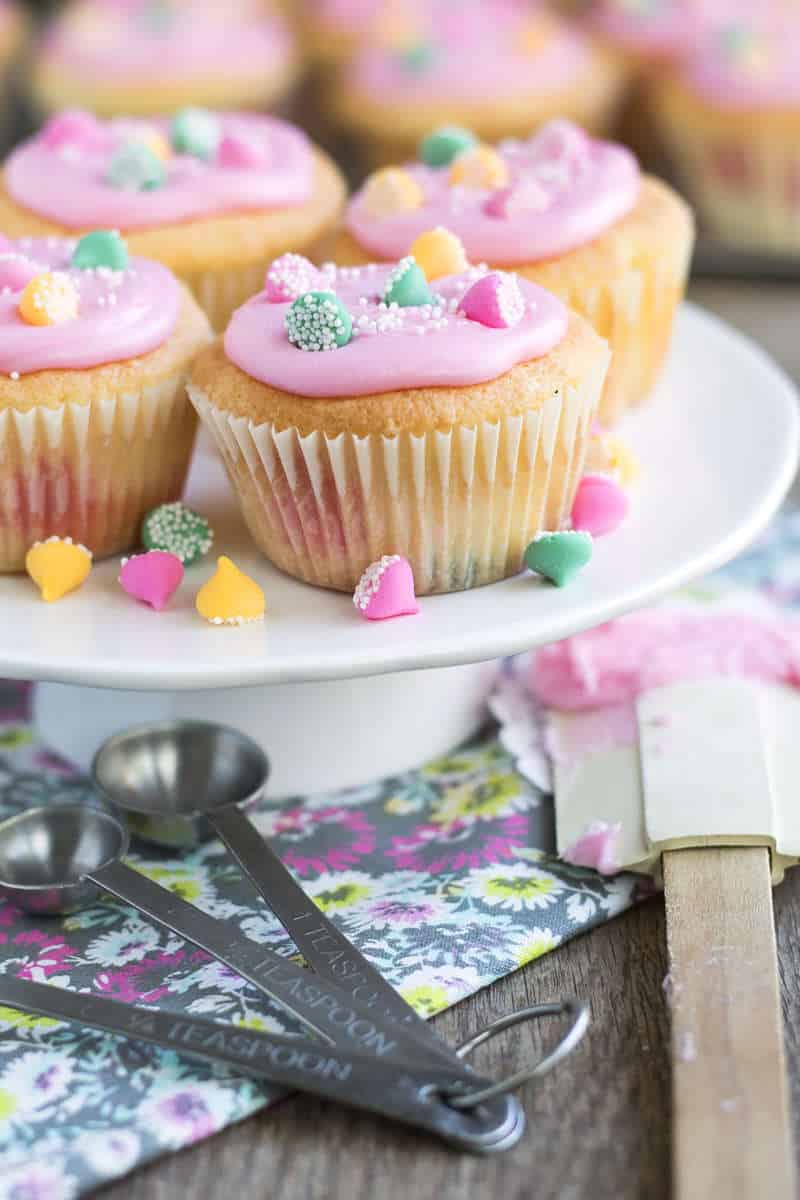 Minty Chip Easter Cupcakes