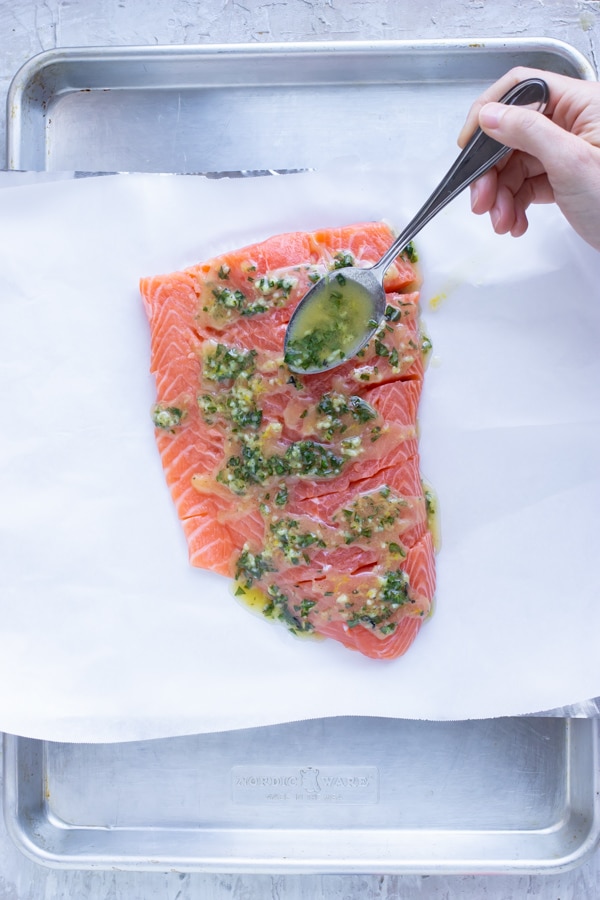 Basil Lemon Baked Salmon In Foil Easy Low Carb Evolving Table