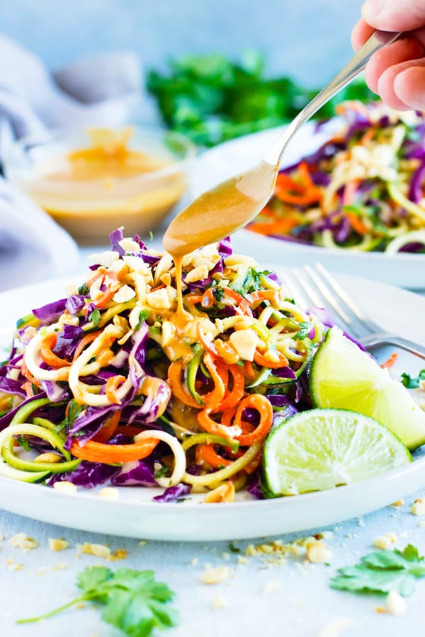 https://www.evolvingtable.com/wp-content/uploads/2018/04/Thai-Style-Zucchini-Noodle-Salad.jpg