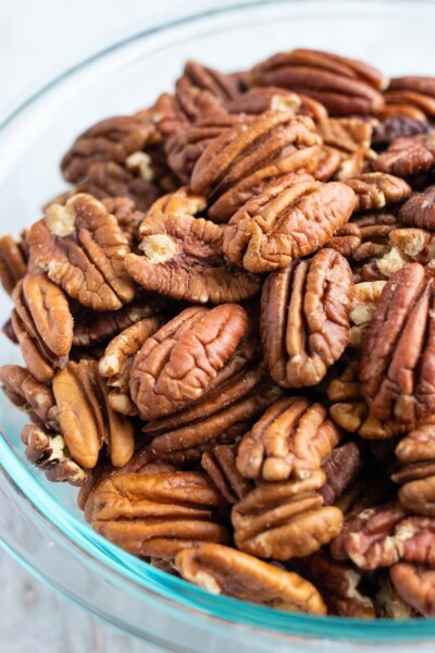 How To Toast Pecans (in Oven & Pan) - Evolving Table