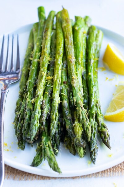 Roasted Asparagus Recipe with Garlic - Evolving Table