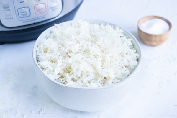 Instant Pot White Rice Recipe Super Fluffy Evolving Table