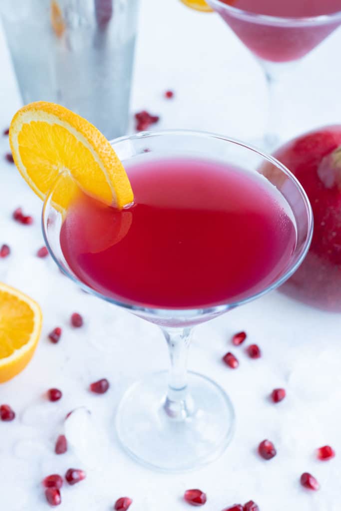 Best Pomegranate Martini Recipe - Evolving Table