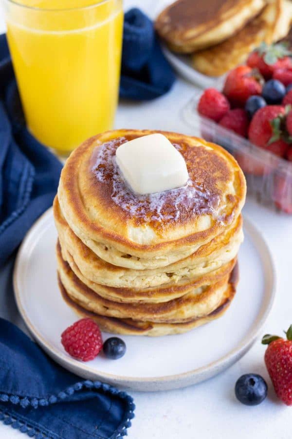 Gluten-Free Pancakes (Fluffy Recipe!) - Evolving Table