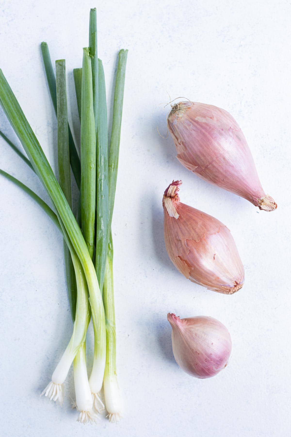 Garlic vs. Shallots: What's the Difference? - Homeground Grill & Bar