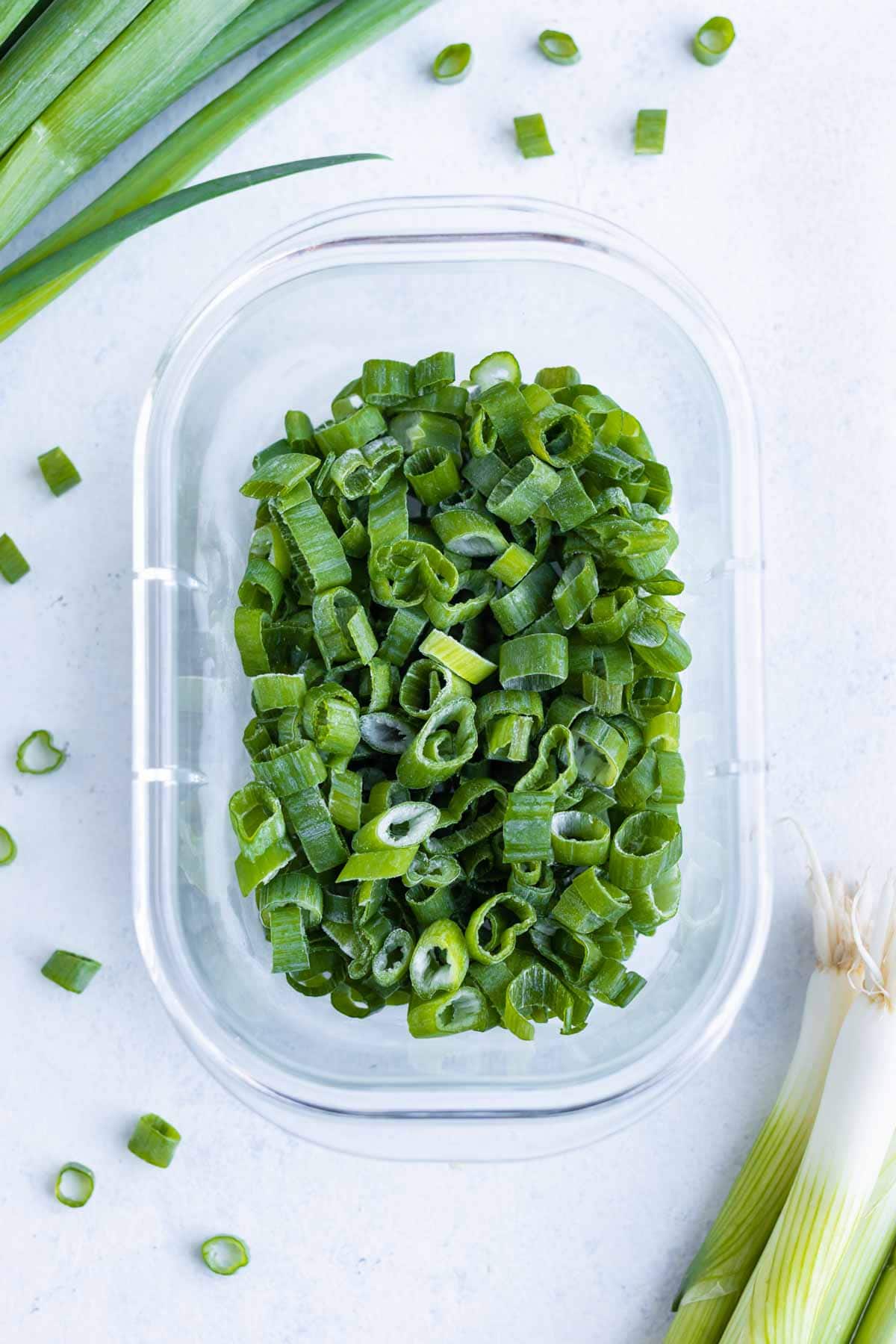 How much Sliced Green Onions, With or Without Tops, are in a Bunch?