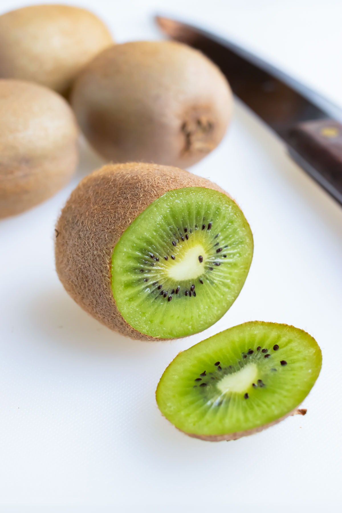 How To Cut A Kiwi: A Step-By-Step Guide