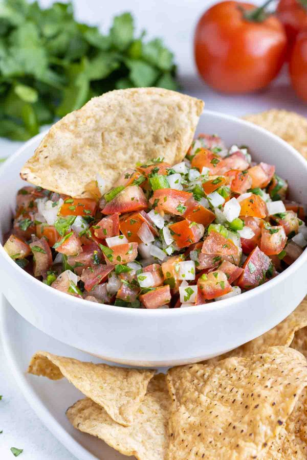 Homemade Pico de Gallo Recipe - Evolving Table