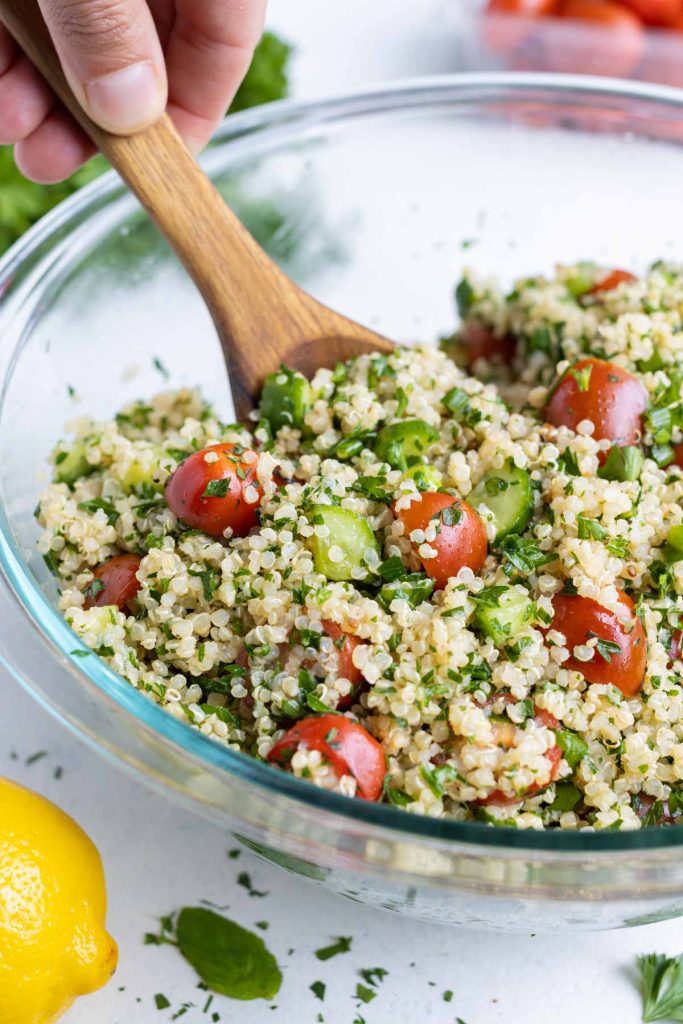 Quinoa Tabbouleh Recipe - Evolving Table