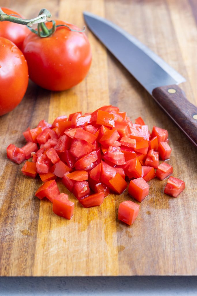 How To Dice A Tomato No Mess Method Evolving Table 