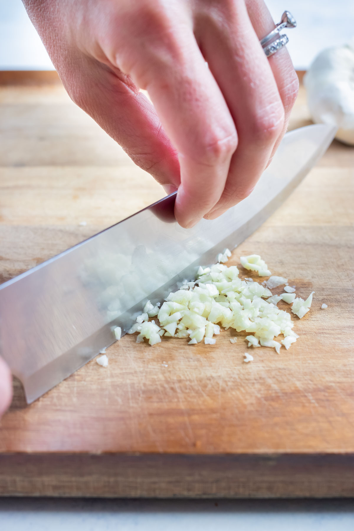 How to Mince Garlic, Cooking School