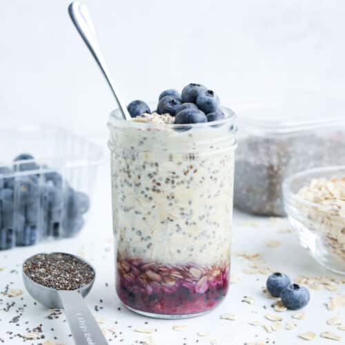 Best Blueberry Overnight Oats - Evolving Table