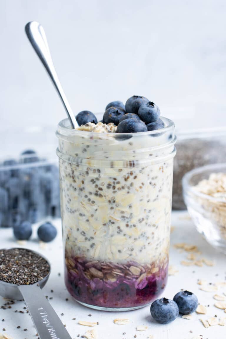 Best Blueberry Overnight Oats - Evolving Table