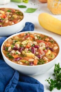 Olive Garden Minestrone Soup (Copycat Recipe) - Evolving Table