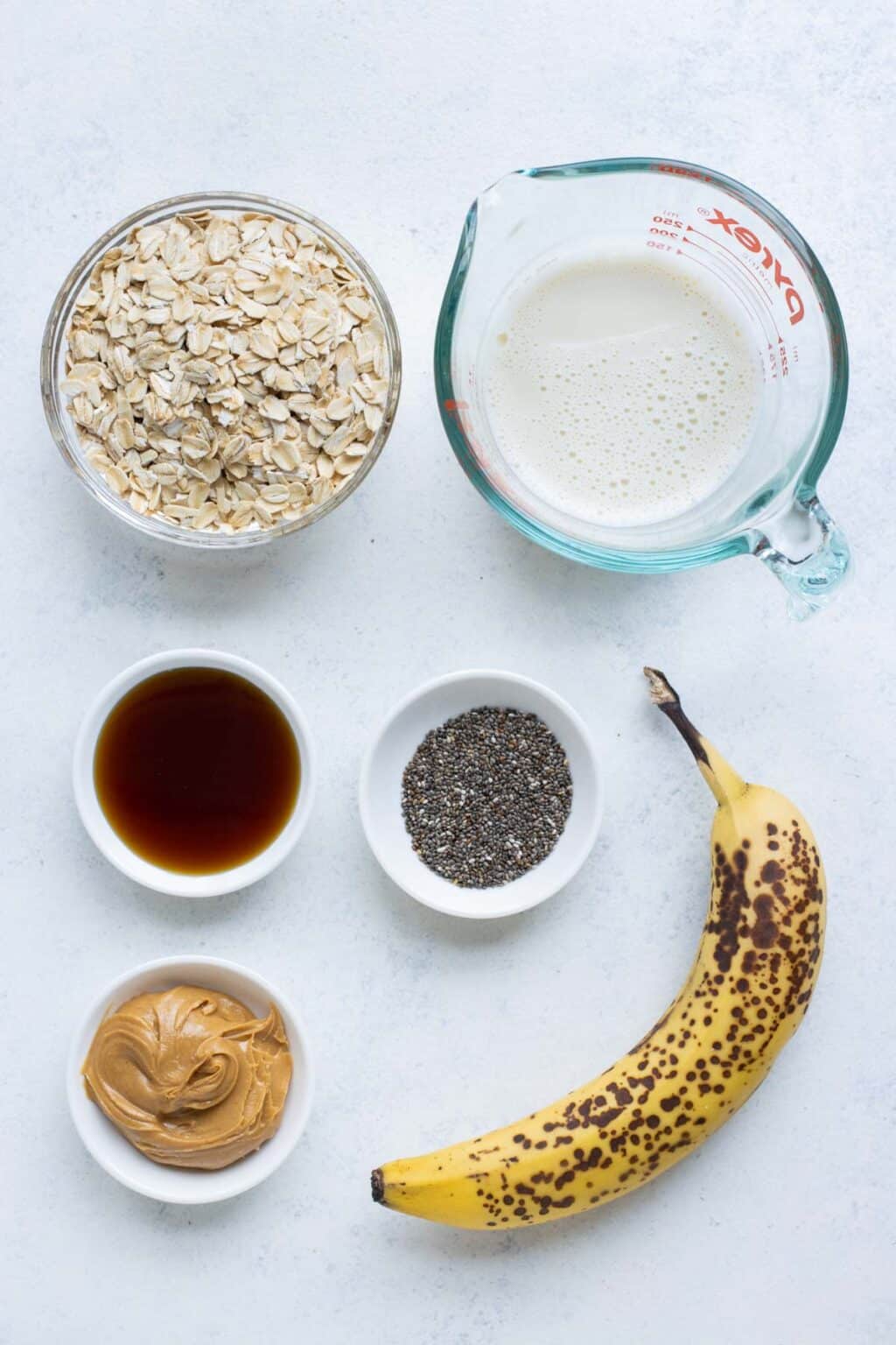 Peanut Butter Banana Overnight Oats - Evolving Table