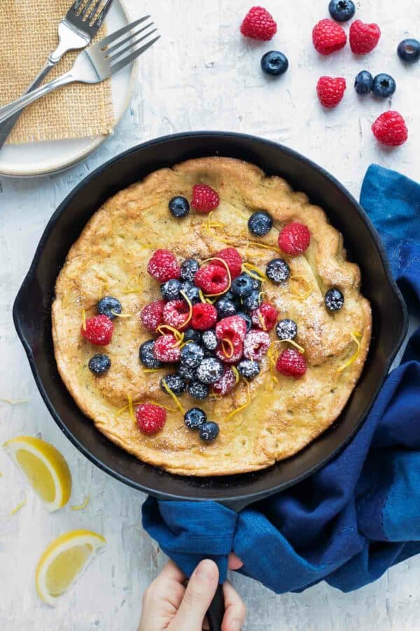 Classic Dutch Baby Pancake Recipe - Evolving Table