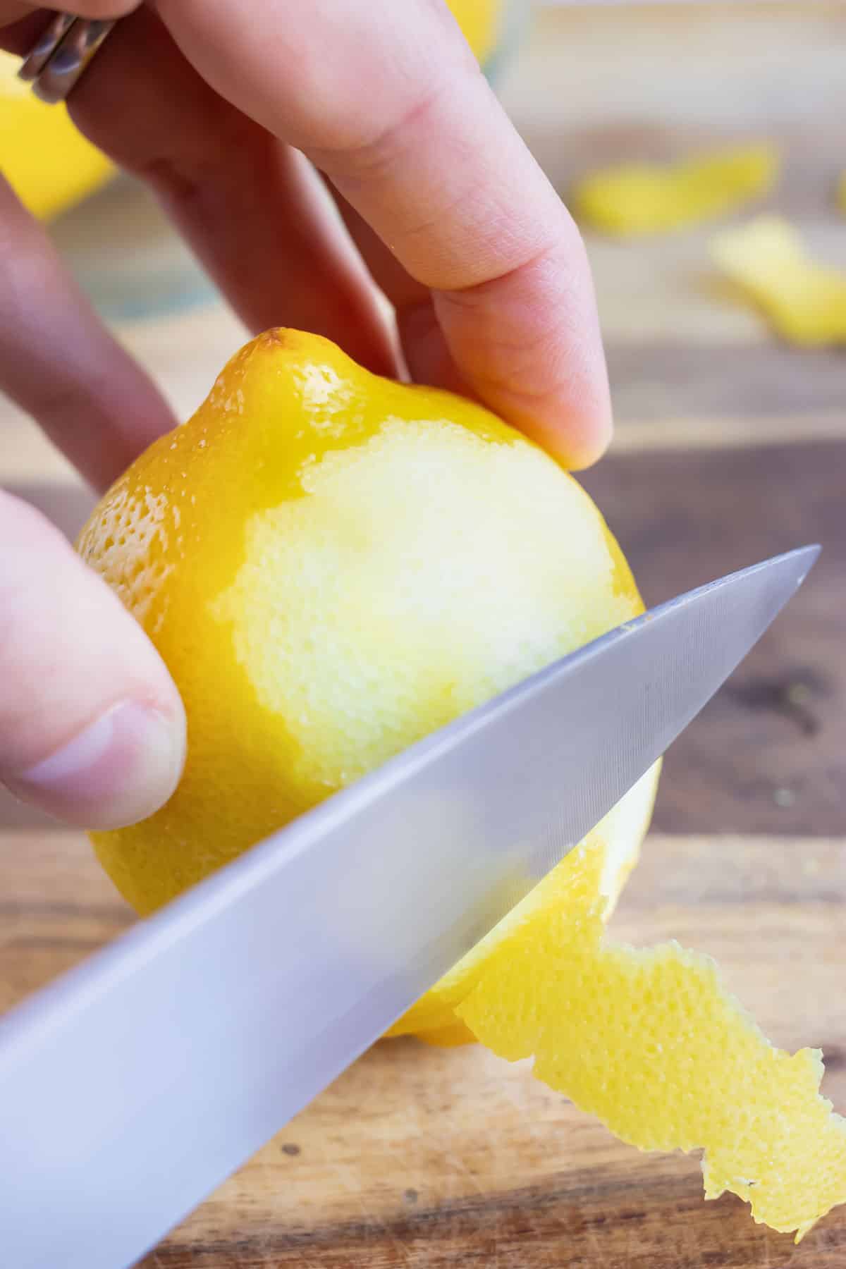 The Top Lemon Zester Tools of 2023 - Cuisine at Home