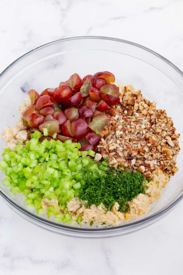 Chickpea Salad Sandwich (Vegan Recipe) - Evolving Table