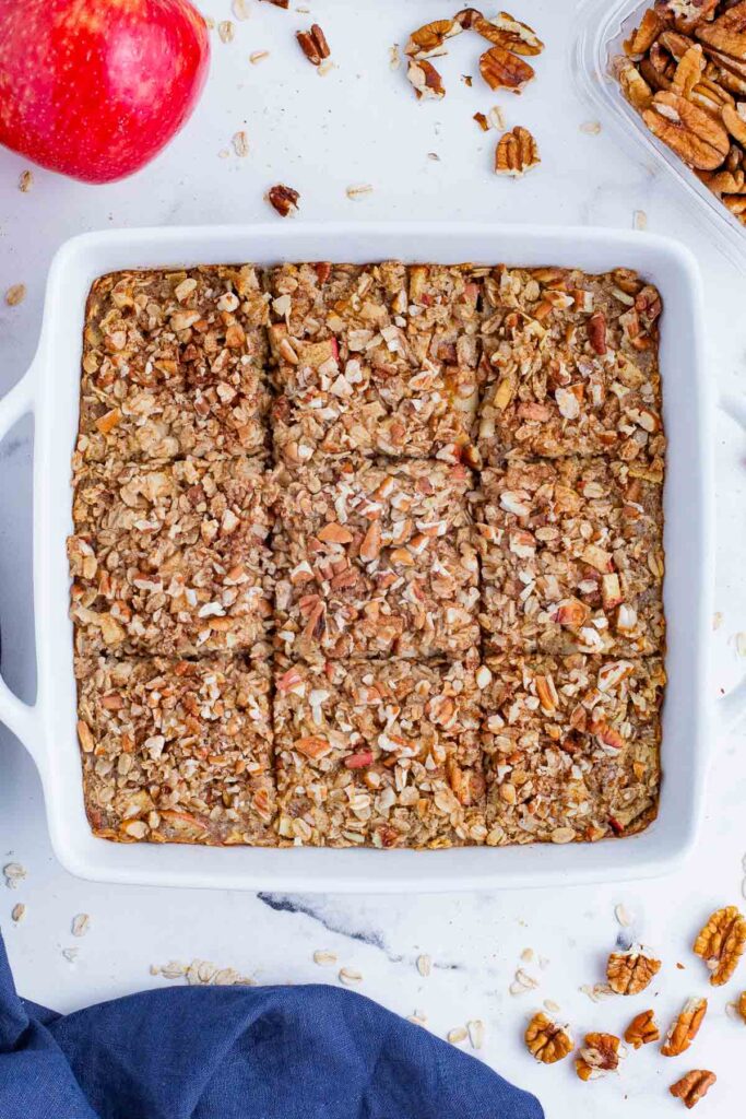 Baked Apple Oatmeal with Cinnamon - Evolving Table