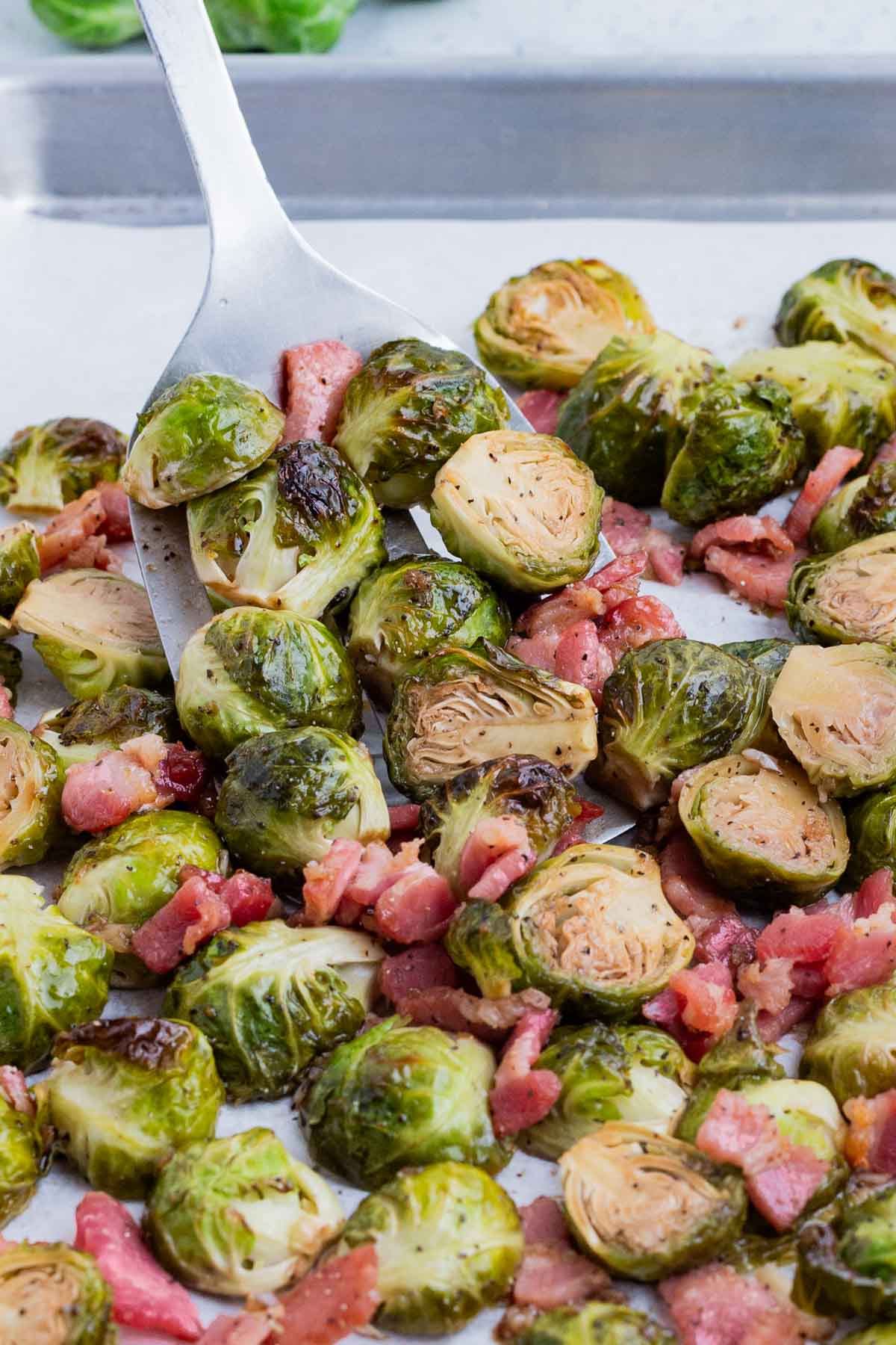 https://www.evolvingtable.com/wp-content/uploads/2023/09/balsamic-bacon-brussels-sprouts-14.jpg