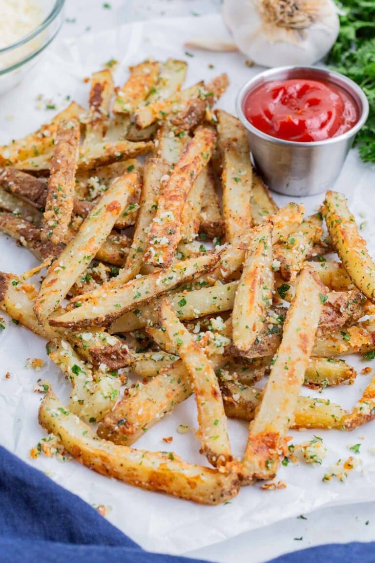 Easy Garlic Parmesan Fries Recipe - Evolving Table