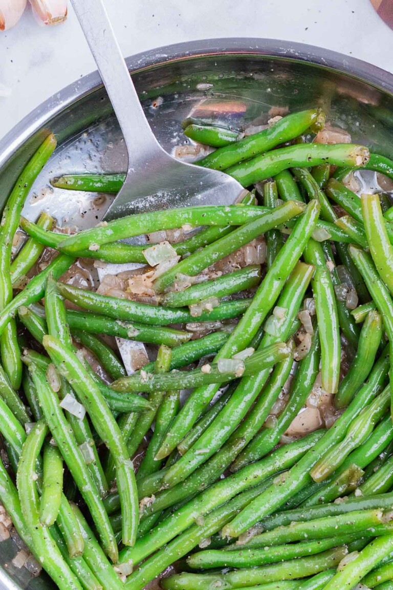 Easy Green Beans with Vinegar - Evolving Table