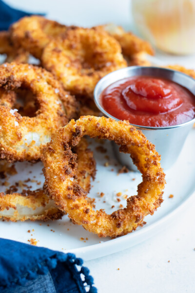 Crispy Air Fryer Onion Rings Recipe - Evolving Table